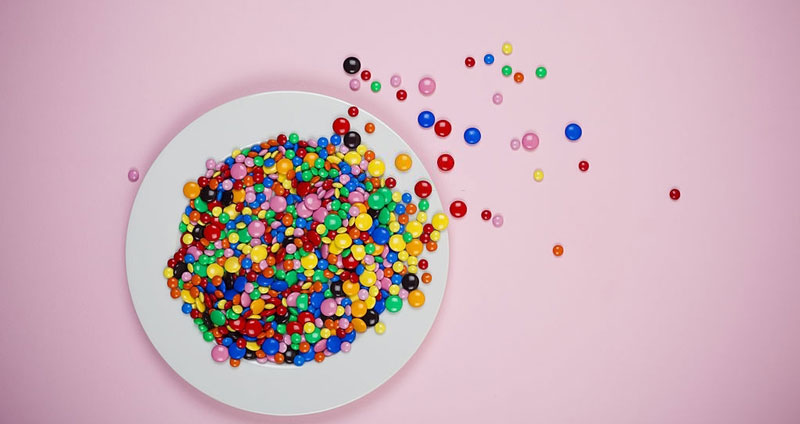 مصاحبه کننده دچار حواس پرتی شده است و به قدر کافی تمرکز ندارد