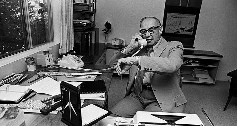 پیتر دراکر مدیریت - عصر نا‌پیوستگی (The Age Of Discontinuity) -۱۹۶۹ یکی دیگر از آثار پیتر دراکر