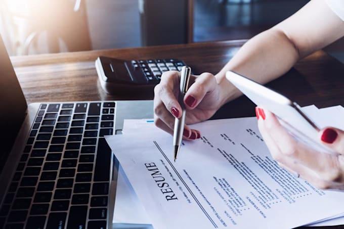 Create an attention grabbing resume that helps you land the job
