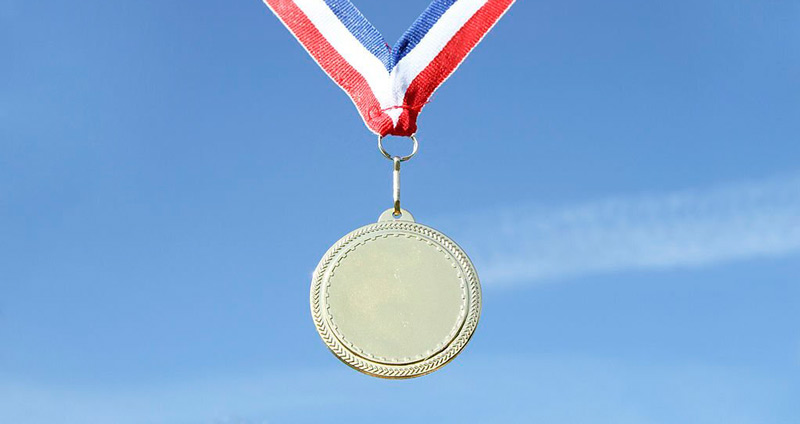 چگونه رزومه کاری بنویسیم - ایجاد یک رابطه مستقیم میان مدارک کسبشده، جوایز و افتخارات