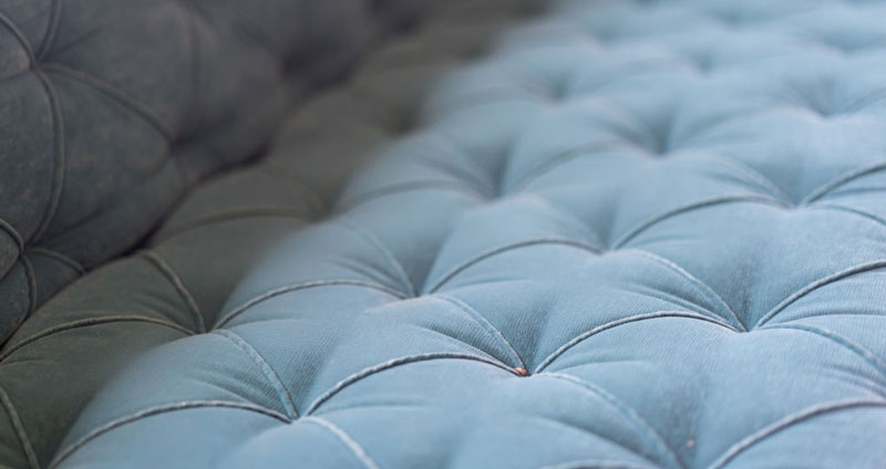 حین ایستادن مداوم در محل کار استراحت کنید