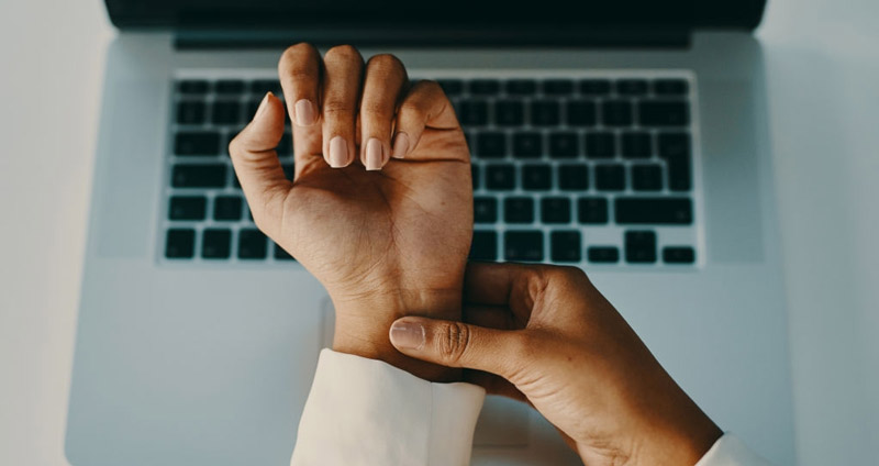  ارگونومی در محیط کار - درد مچ دست