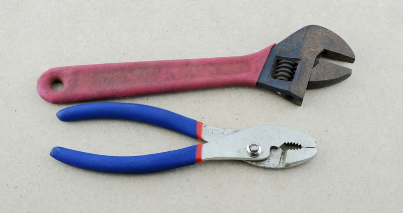 تفاوت قرارداد معین و قرارداد پیمانکاری - معایب قرارداد کار معین