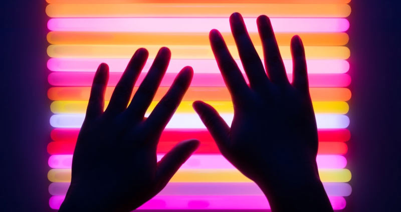 لمس کردن در ارتباط غیر کلامی