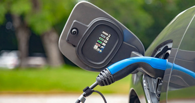 این نوع اعطای سهام، ترکیبی از وستینگ مبتنی بر زمان و واگذاری مبتنی بر مایلستون است.