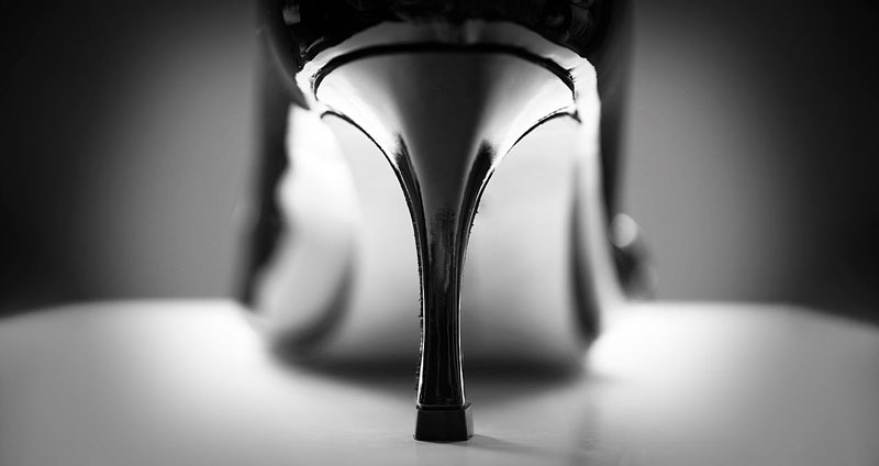 مثل یک رهبر بایستید و راه بروید