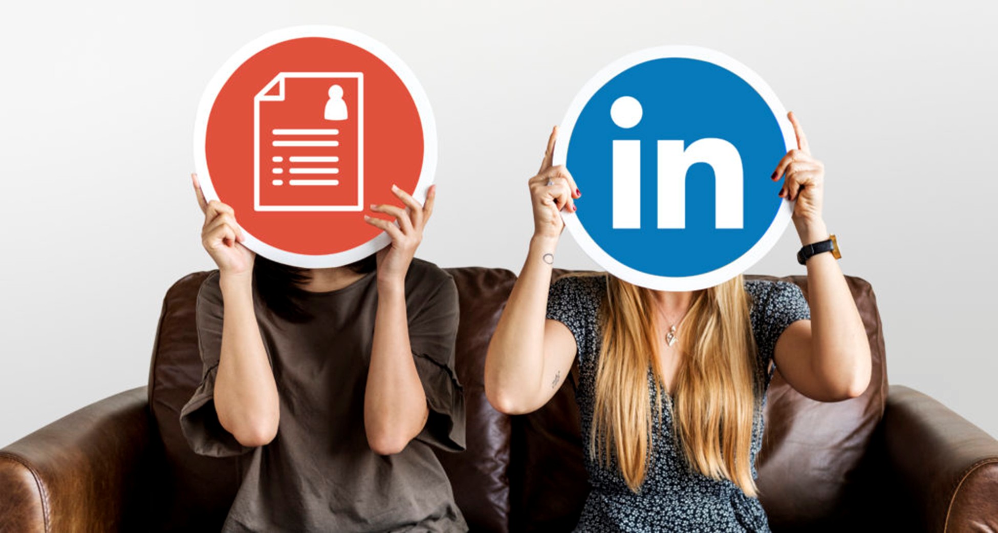 Resumes vs LinkedIn. Which is better?